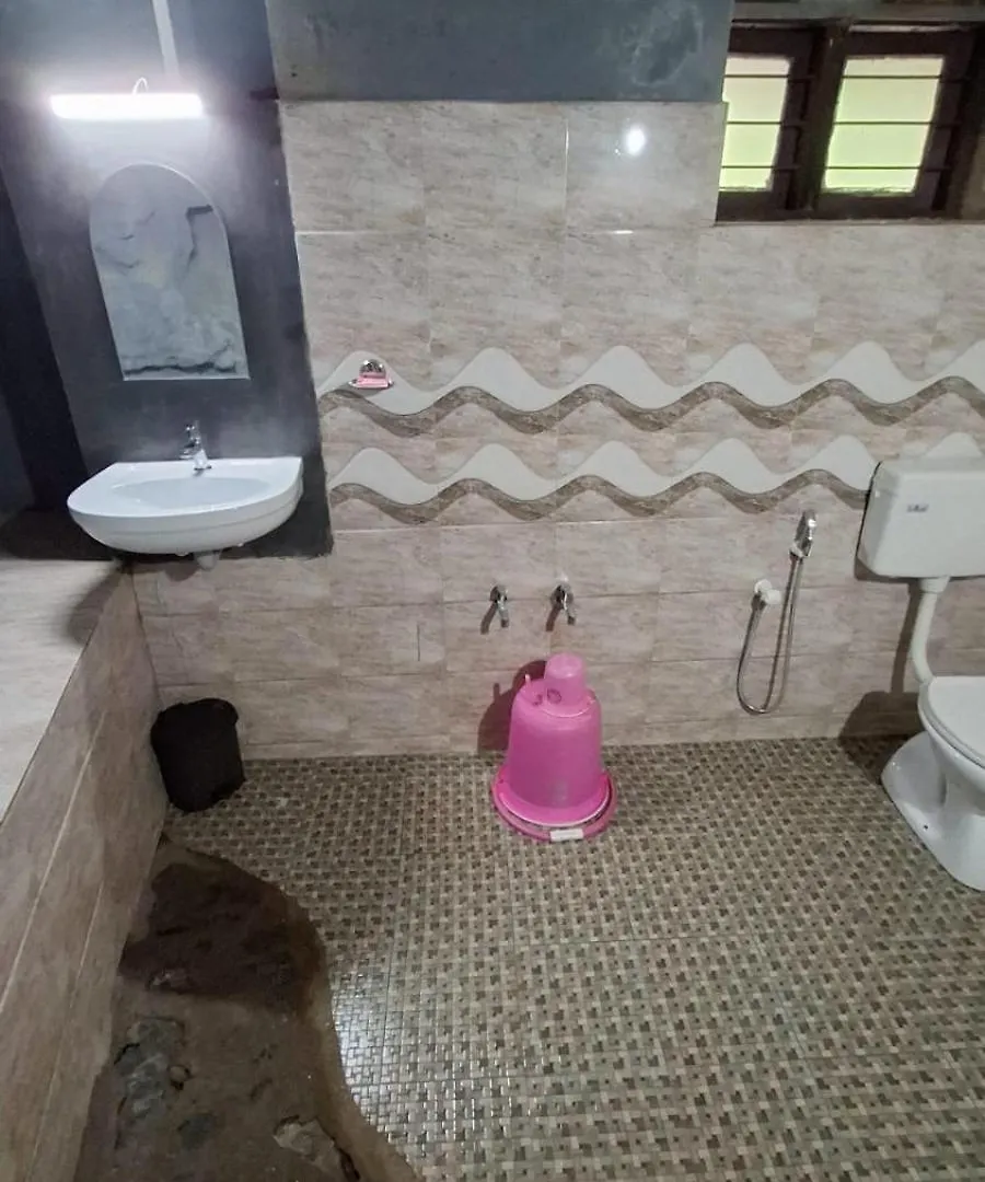 Escape Natural Farm Stay - Cave 2 Kanthalloor